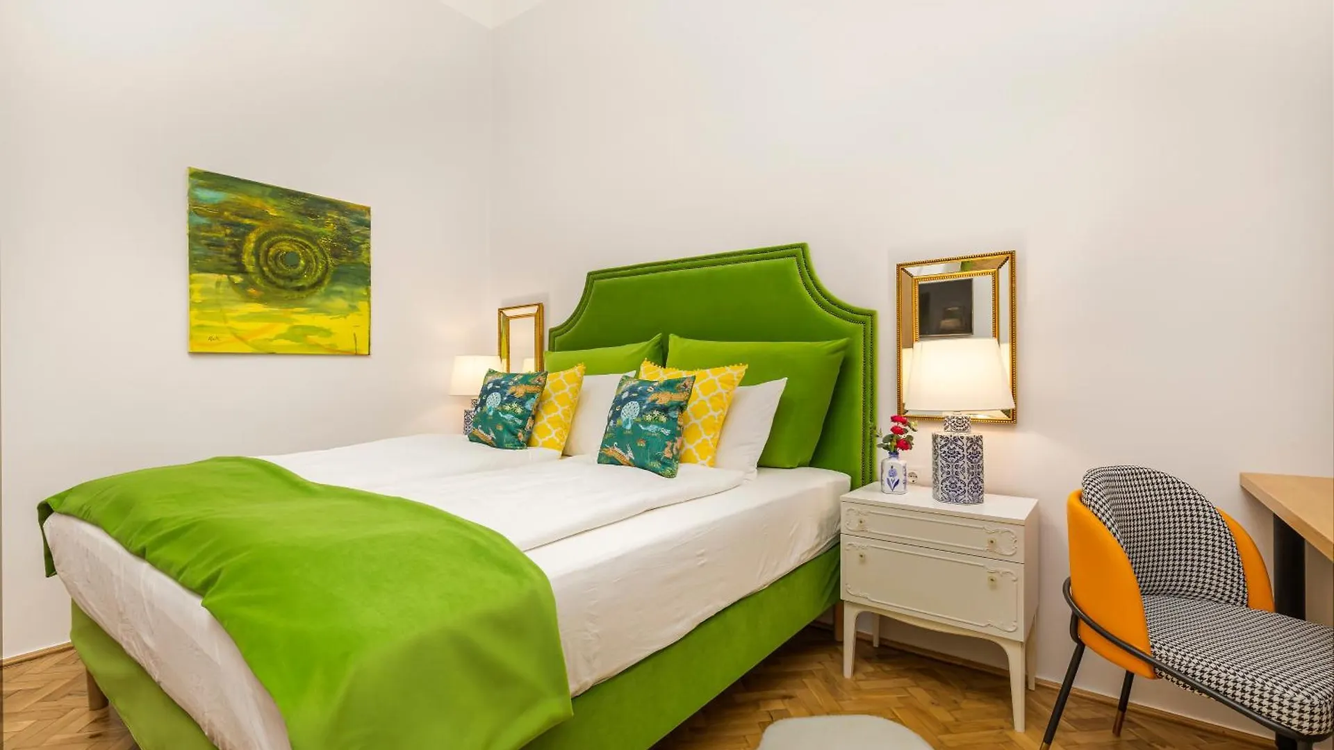 Palace District Luxury Apartment Budapest