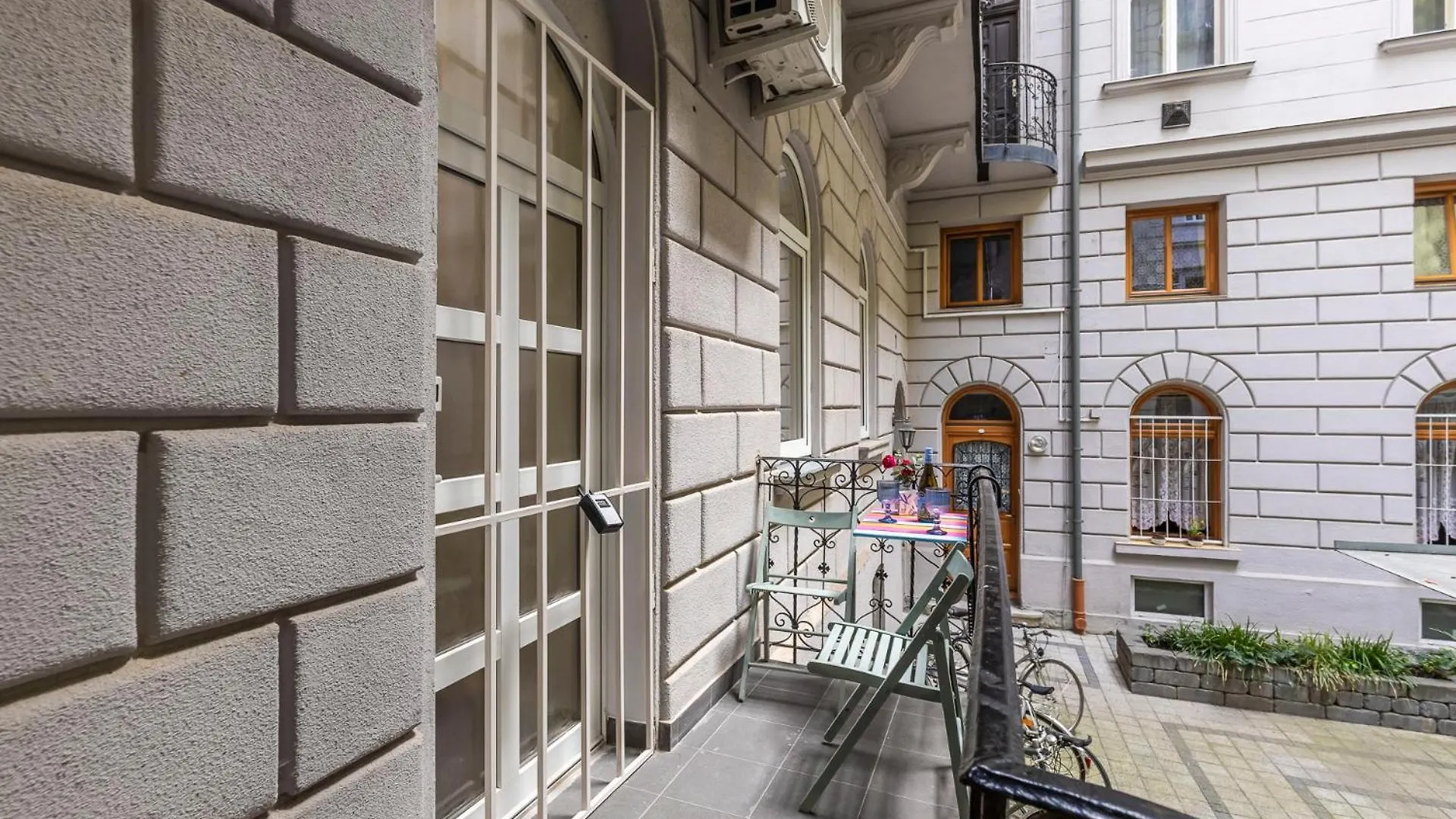 Palace District Luxury Apartment Budapest