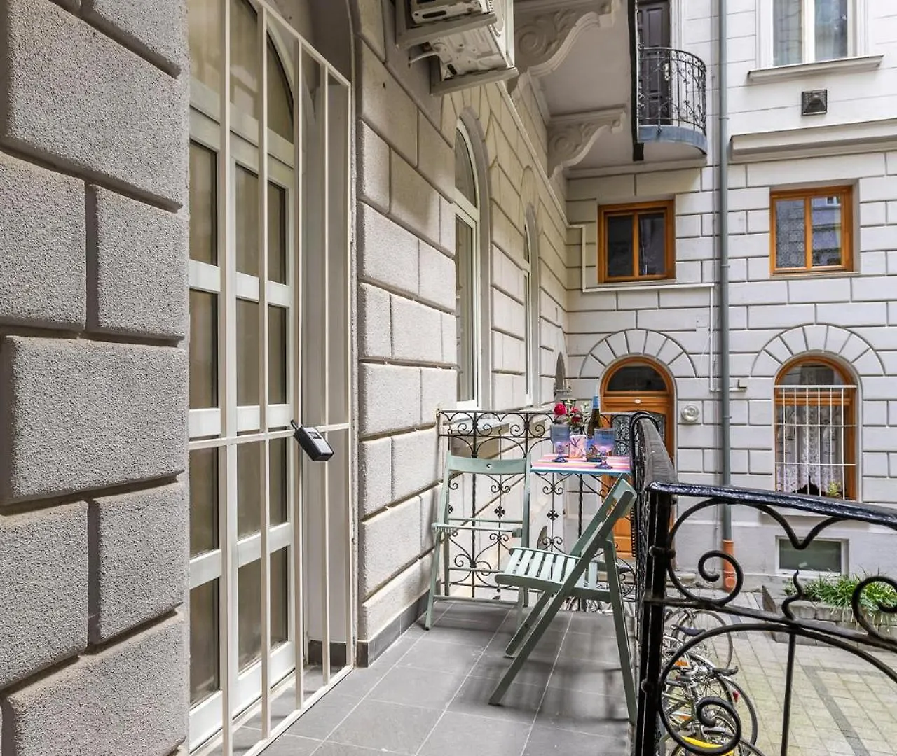 Palace District Luxury Apartment Budapest